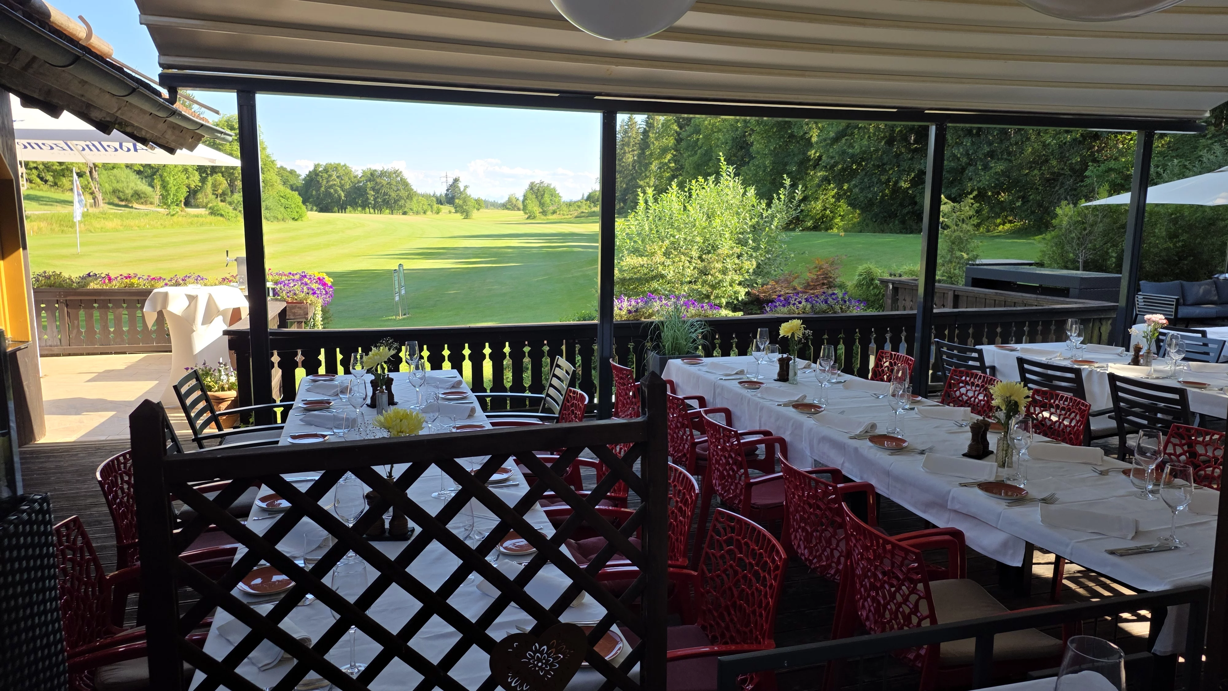 Exklusiv feiern mit Blick auf den Golfplatz: Das Morattina macht's möglich – Impression 4