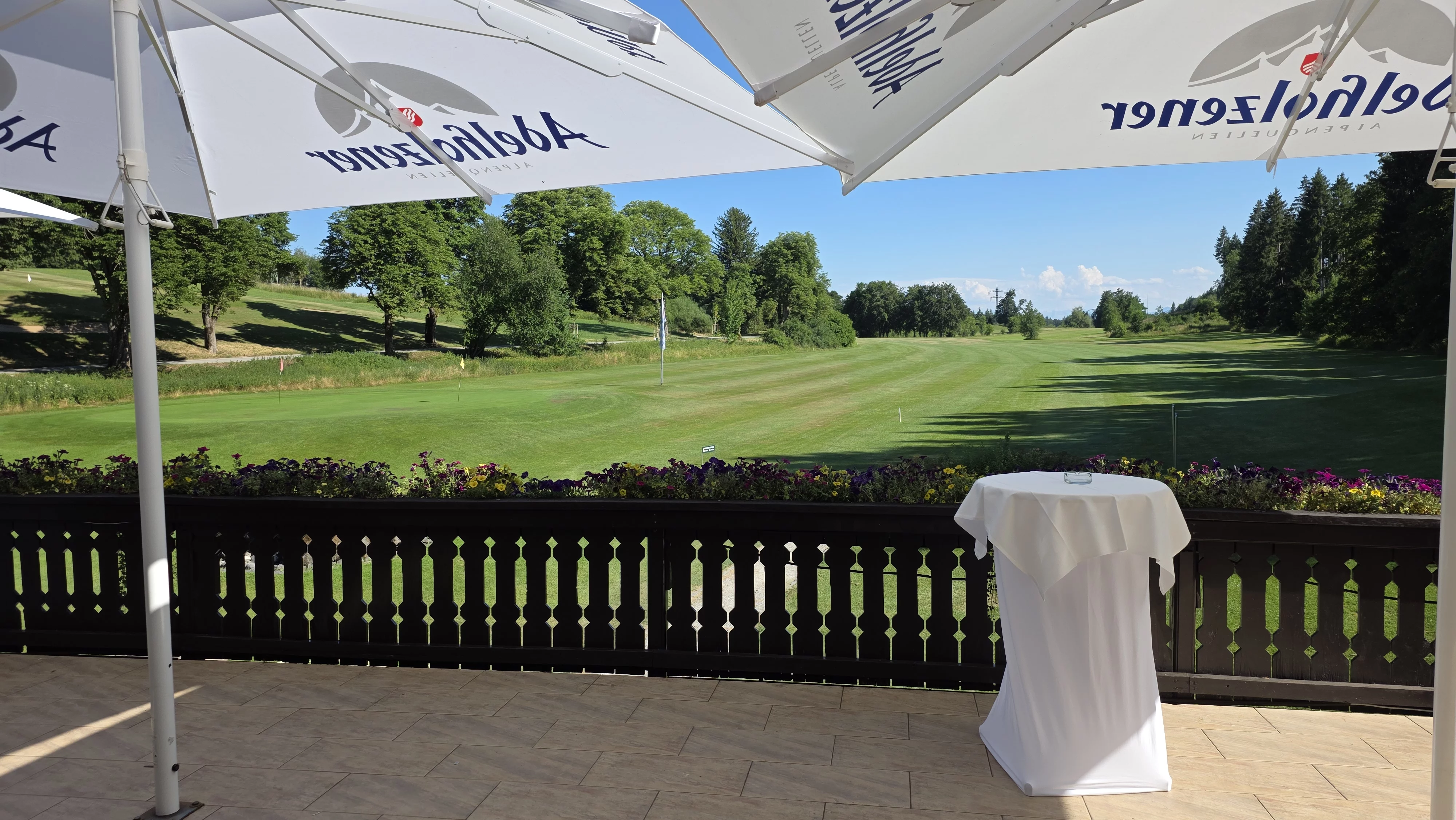 Exklusiv feiern mit Blick auf den Golfplatz: Das Morattina macht's möglich – Impression 6
